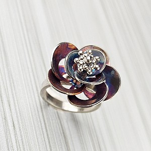 Whirly Petal Ring